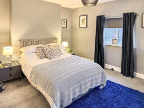 U&R Stays - The Snug